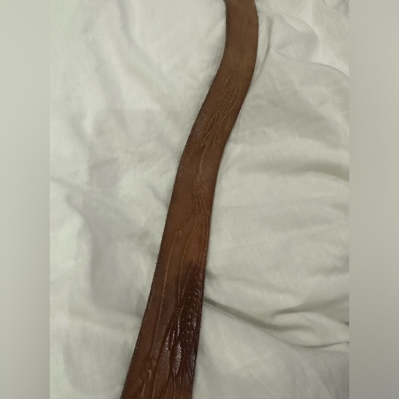 Large brass buckle belt - Picture 4 of 5